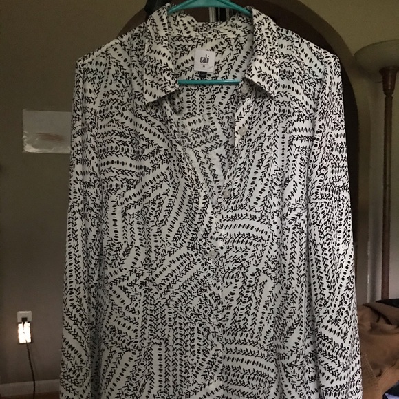 CAbi printed blouse abstract button down top -M - Picture 4 of 4